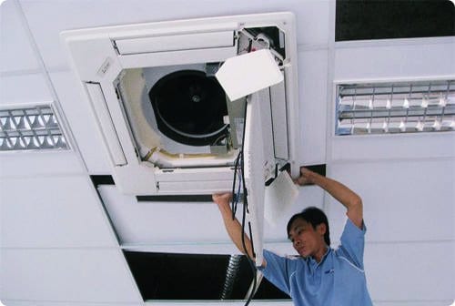 Hướng dẫn vệ sinh máy lạnh âm trần đúng cách