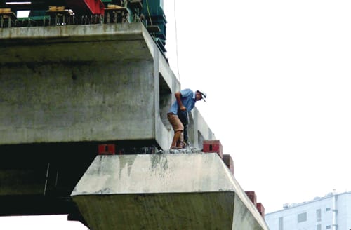 An toàn lao động trong lĩnh vực xây dựng: Vì đâu tai nạn kéo dài?