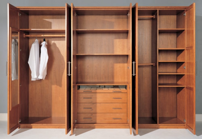 Cách Bảo Quản Tủ Quần Áo Bằng Gỗ Bền Đẹp Với Thời Gian