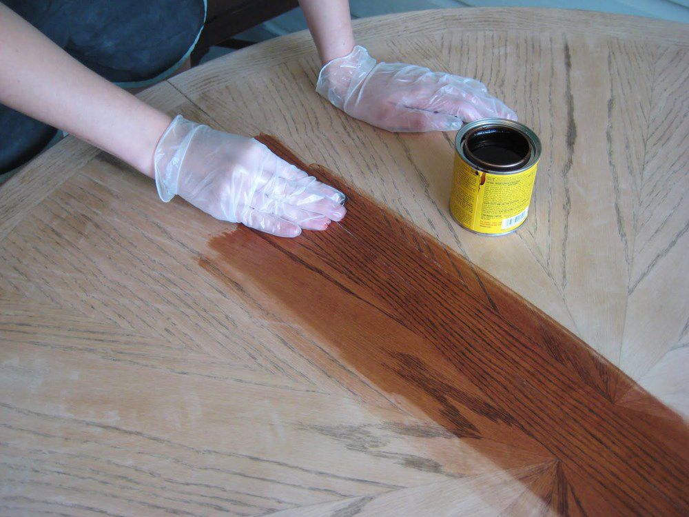 Cách khắc phục đồ gỗ bị nấm mốc trong mùa mưa