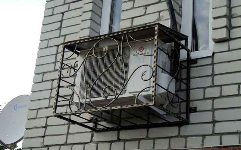 Cục nóng nên được đặt trong không gian mở để không khí có thể thổi tự do trên máy nén và bình ngưng
