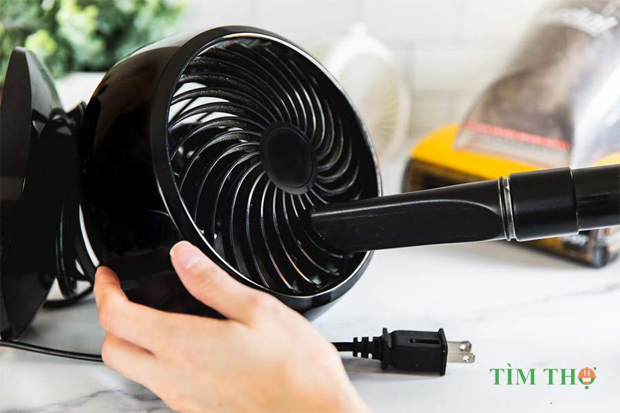 Cách vệ sinh quạt đúng cách loại bỏ bụi bám cứng đầu
