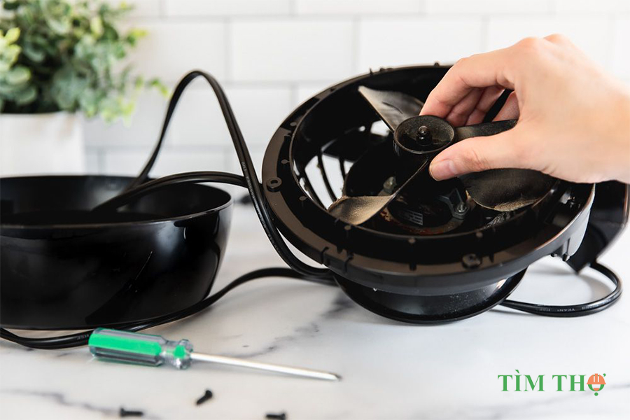 Cách vệ sinh quạt đúng cách loại bỏ bụi bám cứng đầu