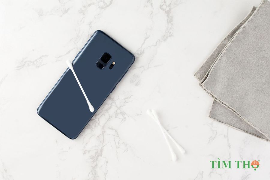 Cách vệ sinh điện thoại di động đúng cách