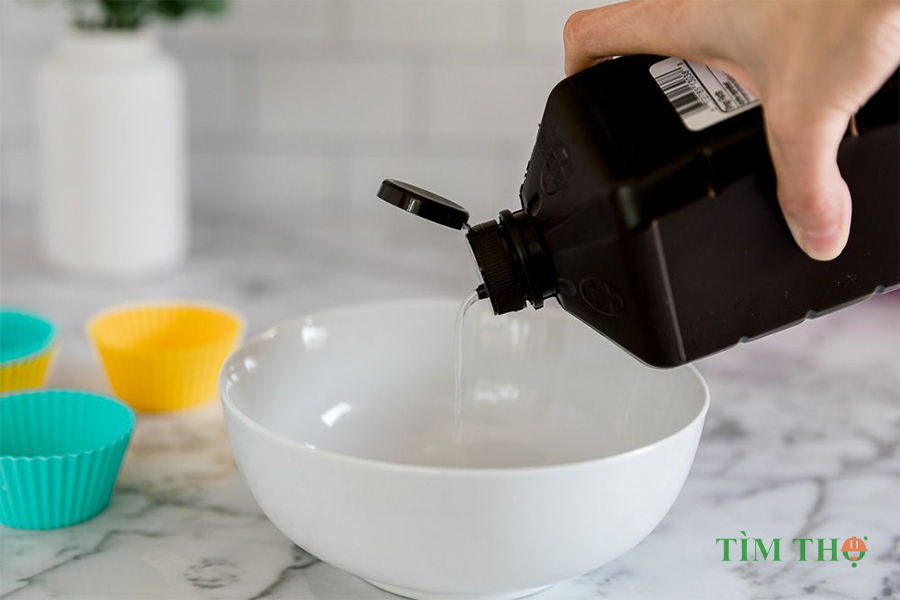 Cách làm sạch dụng cụ nấu ăn bằng silicone