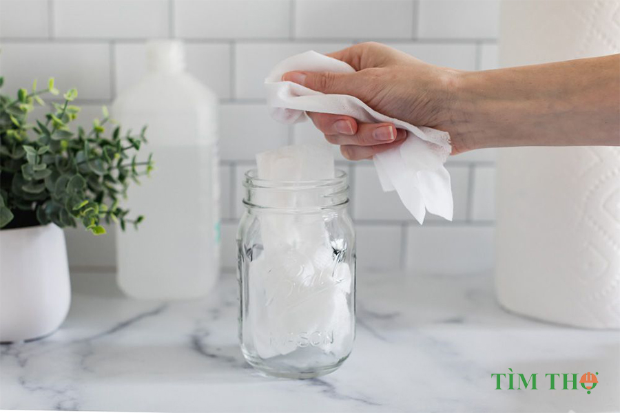 Cách làm khăn lau khử trùng tự chế ngay tại nhà
