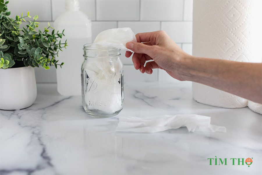Cách làm khăn lau khử trùng tự chế ngay tại nhà