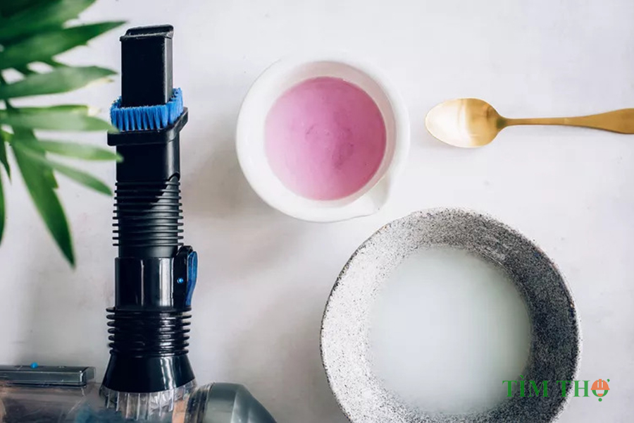 Cách loại bỏ vết bùn đất trên quần áo và mẹo khử mùi hôi